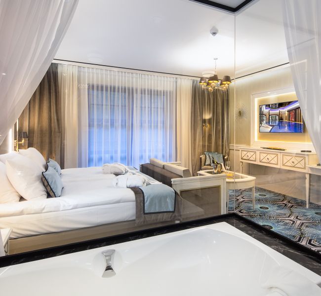 Doppelzimmer Komfort mit Sofa und Badewanne - Hotelgebäude A
