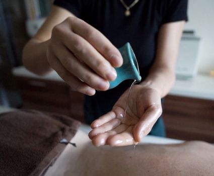 MASAŻE AJURWEDYJSKIE I ORIENTALNE