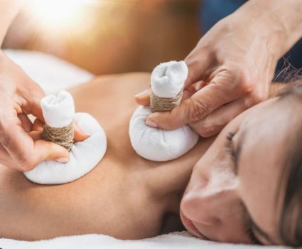 MASAŻE AJURWEDYJSKIE I ORIENTALNE