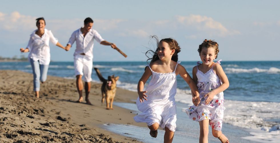 Wczasy z dziećmi nad morzem - dlaczego Międzyzdroje to idealne miejsce dla rodzin?