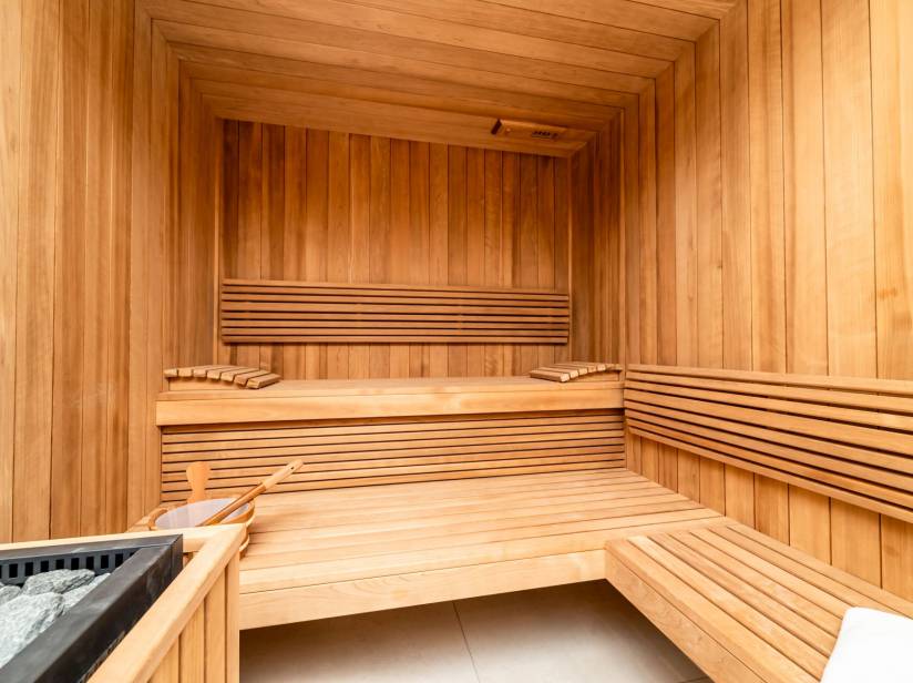 Hotel z drewnianą sauną suchą w Opolu.