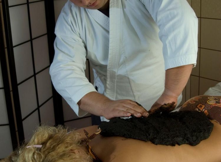 Маски с лечебной грязью