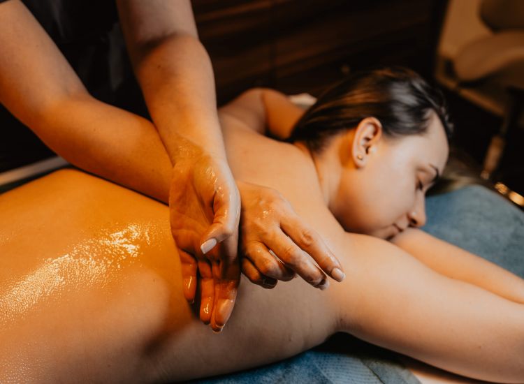 Masaż ajurwedyjski Abhyanga 