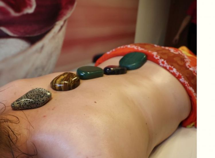 Masaż ajurwedyjski Ratnaabhyanga