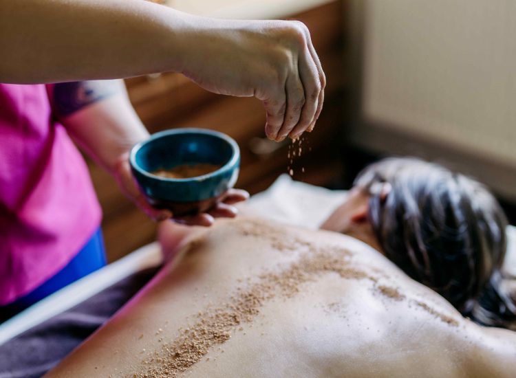 Masaż ajurwedyjski Udvartana